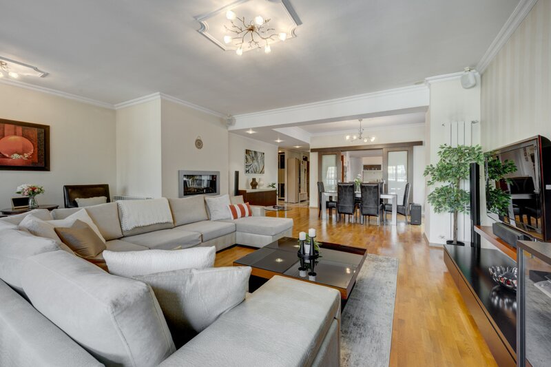 Mosilor Detalii ce fac diferenta 4 camere 171 mp, 3 terase Bloc nou,